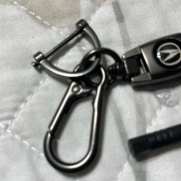 New Acura key ring and mini screwdriver - Picture 4 of 5
